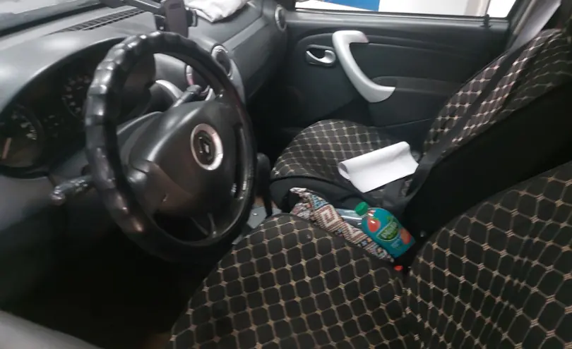 Renault Sandero 2013 года за 3 500 000 тг. в Астана фото 5