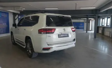 Toyota Land Cruiser 2023 года за 54 000 000 тг. в Астана фото 4