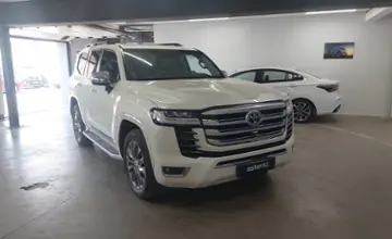 Toyota Land Cruiser 2023 года за 54 000 000 тг. в Астана фото 2