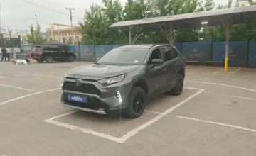 Toyota RAV4 2021 года за 14 000 000 тг. в Алматы фото 1