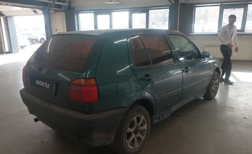 Volkswagen Golf 1995 года за 1 500 000 тг. в Астана фото 3