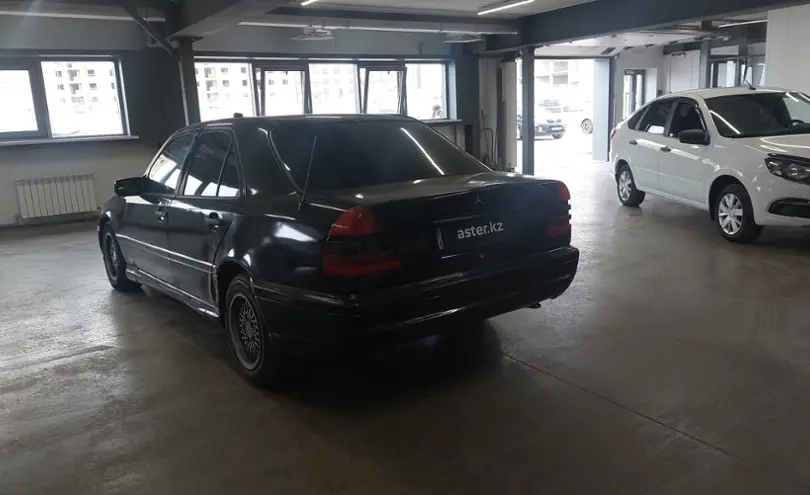 Mercedes-Benz C-Класс 1994 года за 2 000 000 тг. в Астана фото 4