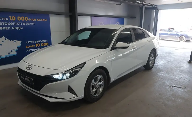 Hyundai Elantra 2021 года за 8 300 000 тг. в Астана