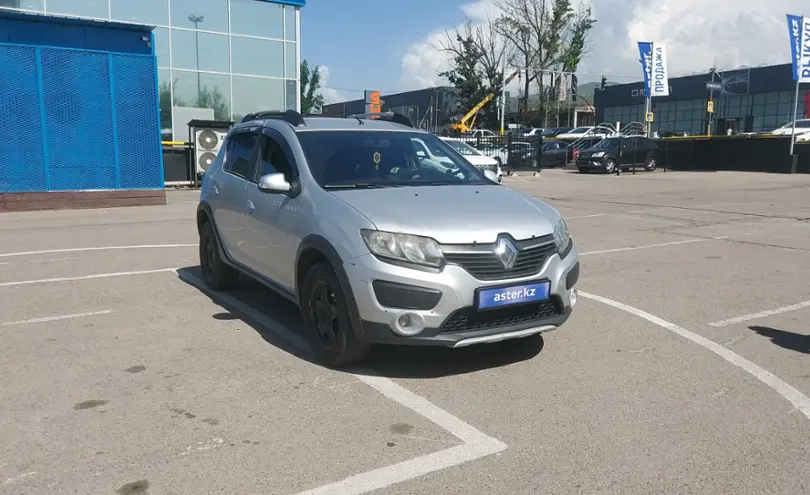 Renault Sandero 2018 года за 4 000 000 тг. в Алматы фото 2