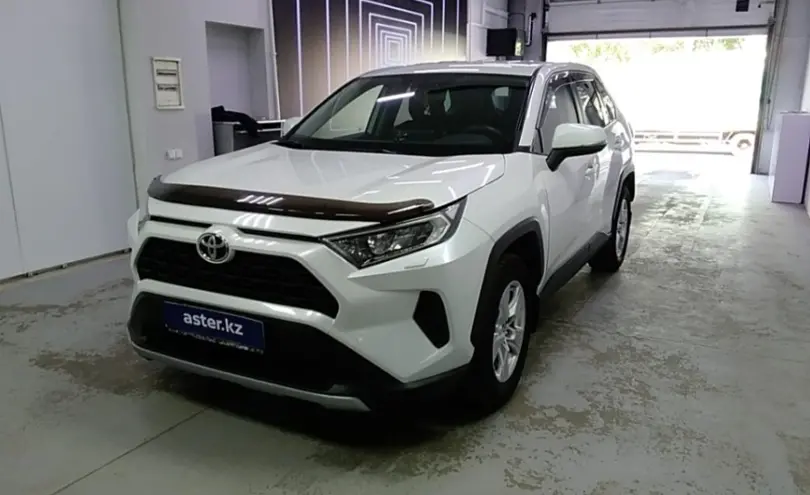 Toyota RAV4 2021 года за 13 000 000 тг. в Павлодар