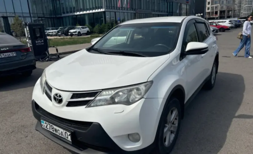 Toyota RAV4 2014 года за 9 900 000 тг. в Астана