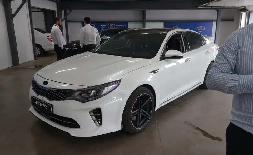 Kia K5 2016 года за 11 000 000 тг. в Астана
