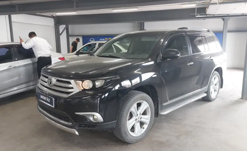 Toyota Highlander 2011 года за 12 500 000 тг. в Астана