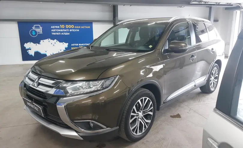 Mitsubishi Outlander 2015 года за 9 800 000 тг. в Астана