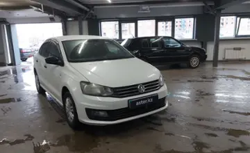 Volkswagen Polo 2018 года за 5 600 000 тг. в Астана фото 2