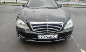 Mercedes-Benz S-Класс 2006 года за 6 800 000 тг. в Астана фото 2