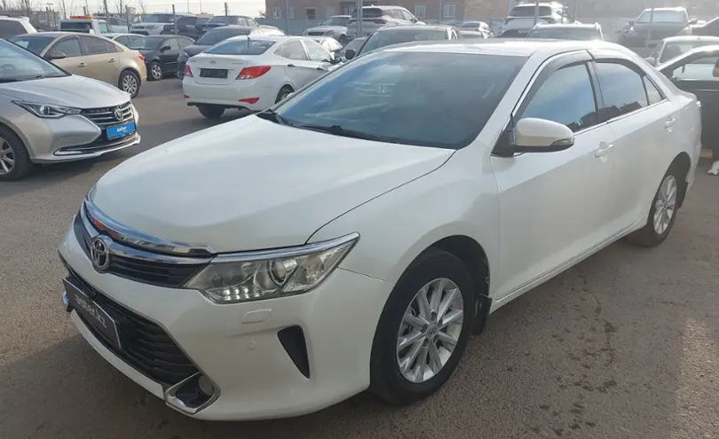 Toyota Camry 2015 года за 9 500 000 тг. в Астана