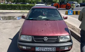 Volkswagen Vento 1993 года за 1 200 000 тг. в Астана фото 2