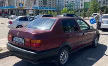Volkswagen Vento 1993 года за 1 200 000 тг. в Астана