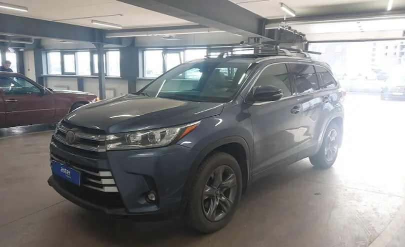 Toyota Highlander 2017 года за 15 000 000 тг. в Астана