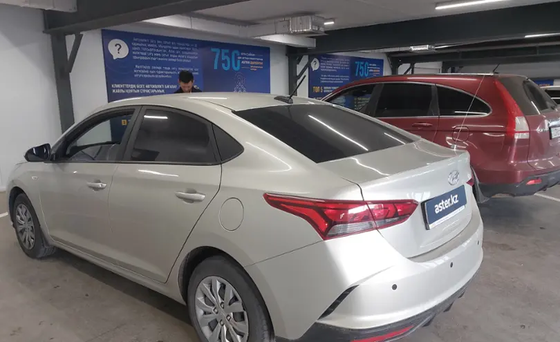 Hyundai Solaris 2020 года за 7 500 000 тг. в Астана фото 4