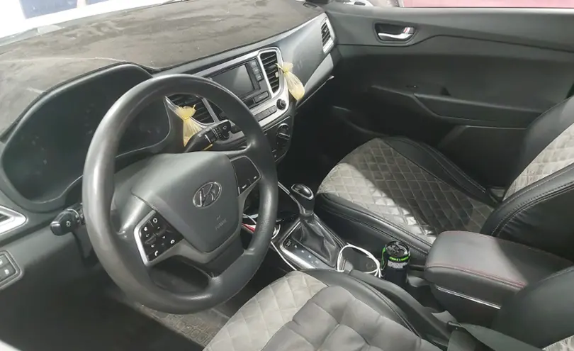 Hyundai Solaris 2020 года за 7 500 000 тг. в Астана фото 5