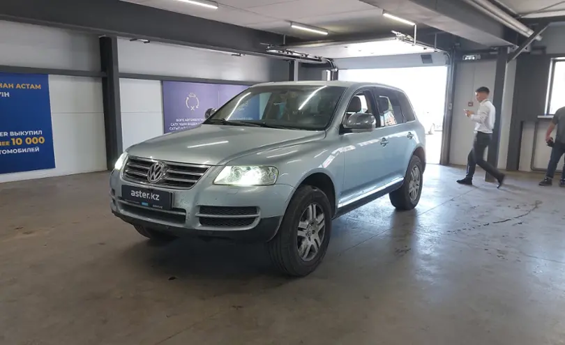 Volkswagen Touareg 2005 года за 4 000 000 тг. в Астана