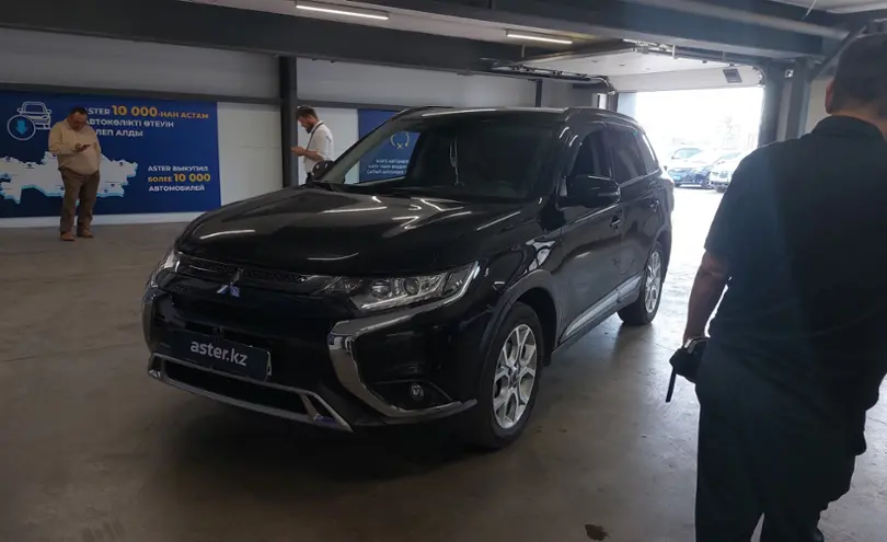 Mitsubishi Outlander 2022 года за 18 000 000 тг. в Астана