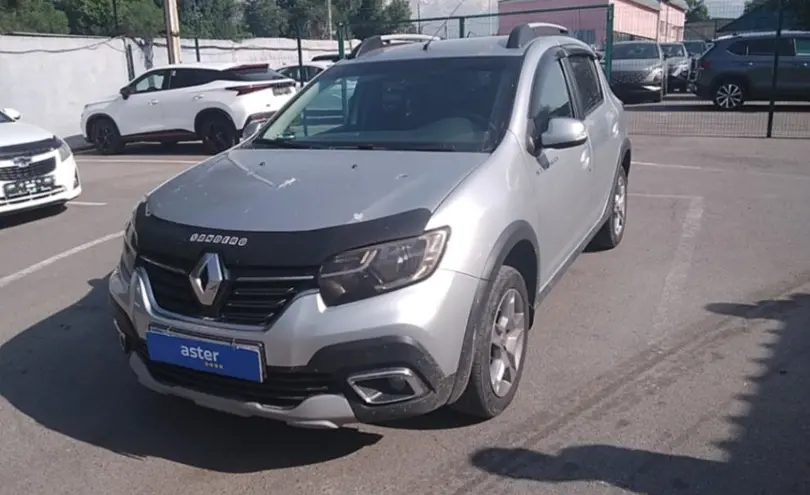Renault Sandero 2022 года за 7 000 000 тг. в Алматы