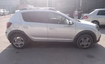 Renault Sandero 2022 года за 7 000 000 тг. в Алматы фото 4
