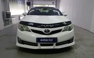 Toyota Camry 2013 года за 8 500 000 тг. в Павлодар фото 2