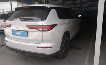 Mitsubishi Outlander 2022 года за 15 500 000 тг. в Алматы