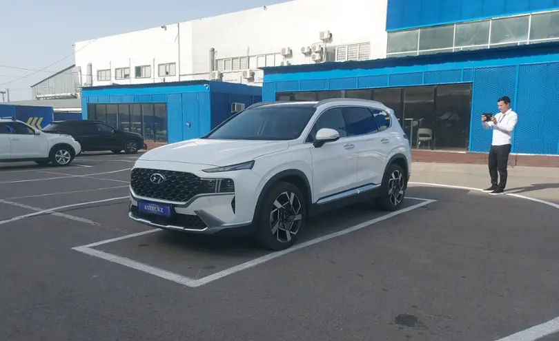 Hyundai Santa Fe 2023 года за 20 500 000 тг. в Алматы