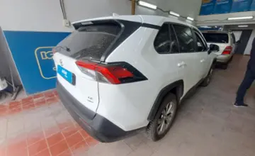 Toyota RAV4 2022 года за 14 000 000 тг. в Астана