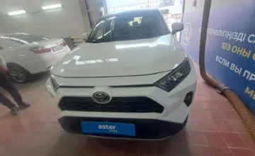 Toyota RAV4 2022 года за 14 000 000 тг. в Астана фото 2