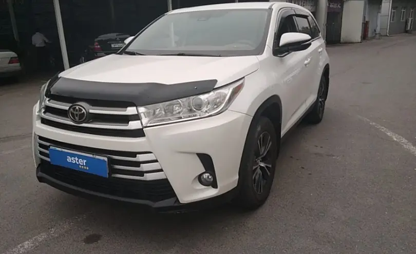 Toyota Highlander 2019 года за 17 000 000 тг. в Алматы