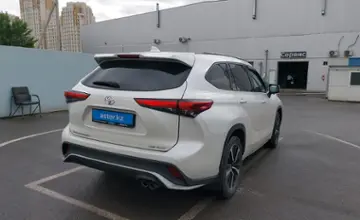 Toyota Highlander 2021 года за 25 000 000 тг. в Шымкент фото 3