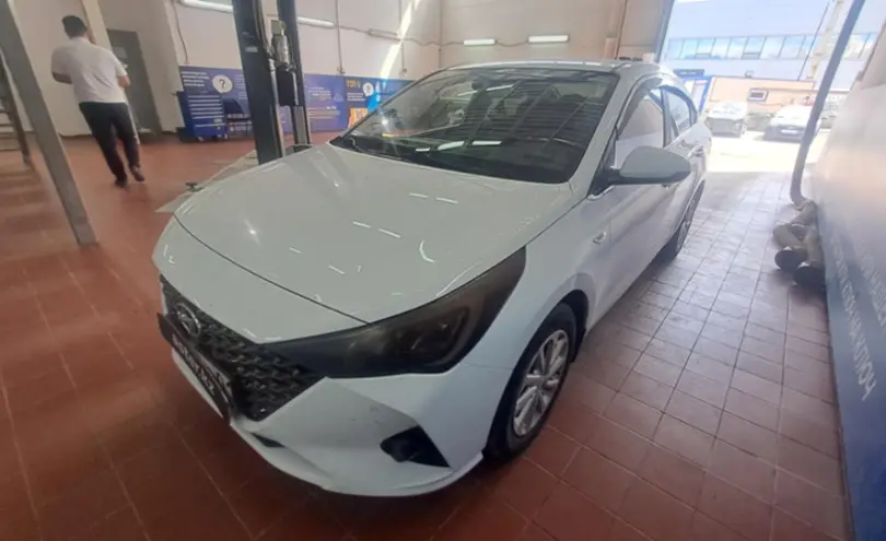 Hyundai Accent 2020 года за 9 000 000 тг. в Астана