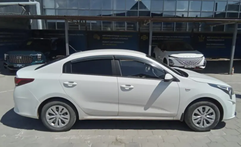 Kia Rio 2021 года за 7 000 000 тг. в Караганда фото 4
