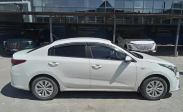 Kia Rio 2021 года за 7 000 000 тг. в Караганда фото 4