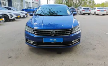 Volkswagen Passat 2015 года за 8 800 000 тг. в Актобе фото 2
