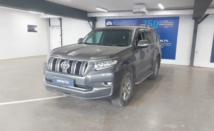 Toyota Land Cruiser Prado 2018 года за 23 000 000 тг. в Астана