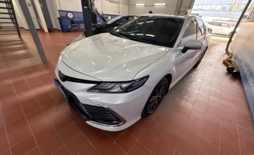 Toyota Camry 2022 года за 11 500 000 тг. в Астана