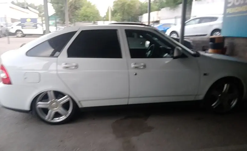 LADA (ВАЗ) Priora 2014 года за 3 100 000 тг. в Алматы фото 4