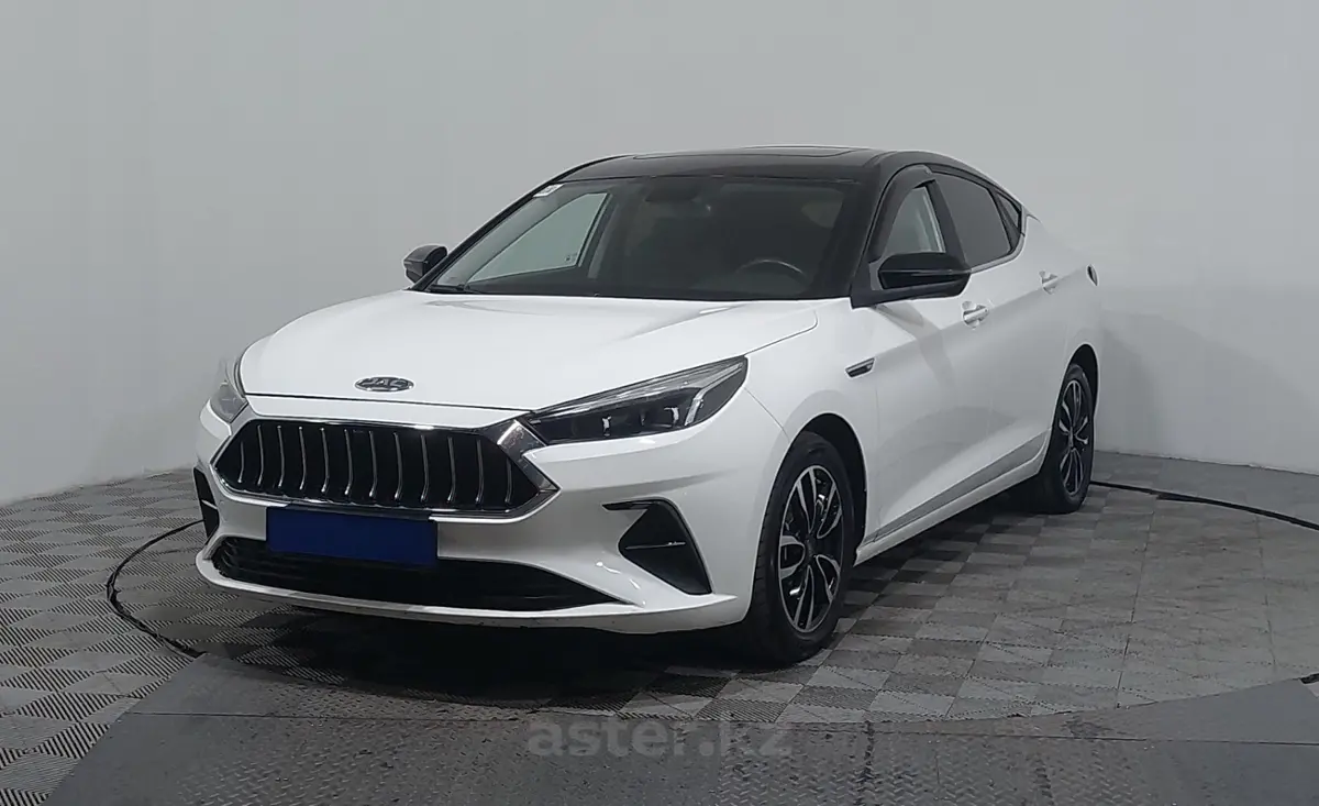 2021 JAC J7