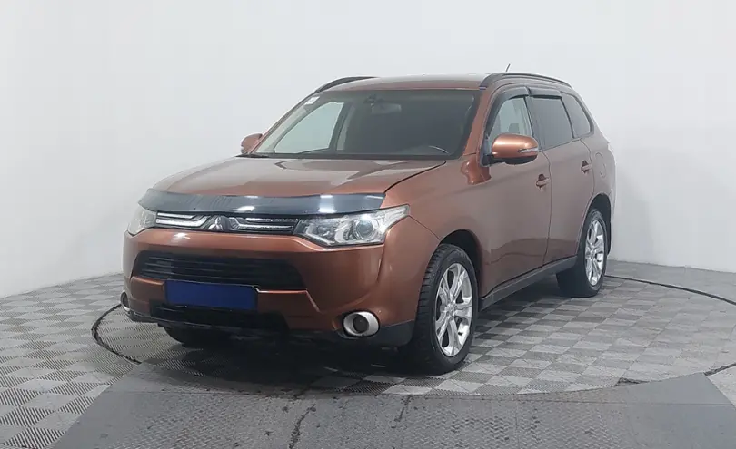 Mitsubishi Outlander 2013 года за 6 890 000 тг. в Астана
