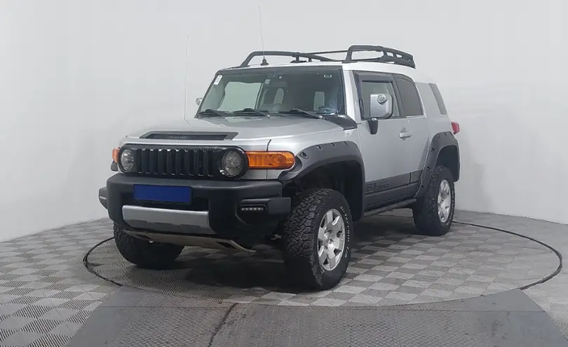 Toyota FJ Cruiser 2006 года за 10 250 000 тг. в Астана