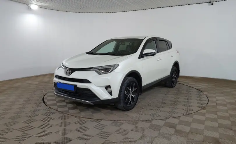 Toyota RAV4 2018 года за 11 990 000 тг. в Шымкент