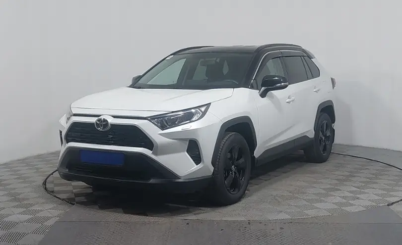 Toyota RAV4 2021 года за 16 000 000 тг. в Астана