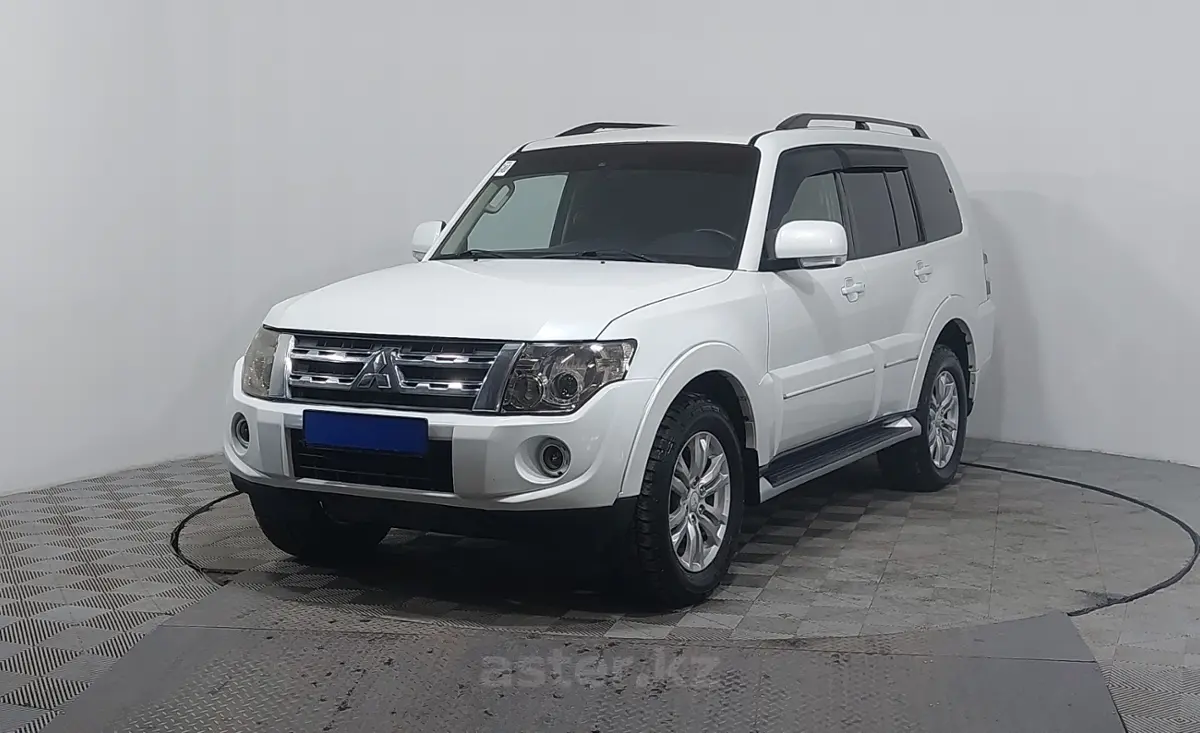2013 Mitsubishi Pajero