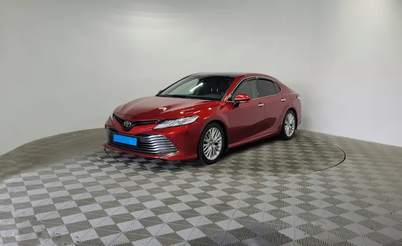 Toyota Camry 2019 года за 12 990 000 тг. в Алматы