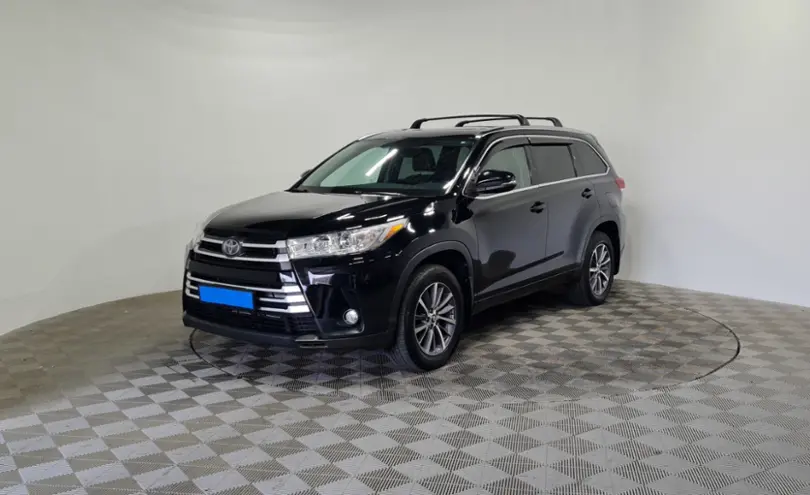 Toyota Highlander 2018 года за 18 200 000 тг. в Алматы