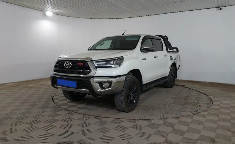 Toyota Hilux 2021 года за 19 990 000 тг. в Шымкент