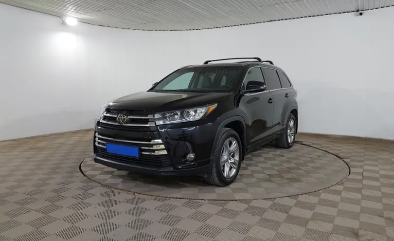 Toyota Highlander 2016 года за 16 290 000 тг. в Шымкент