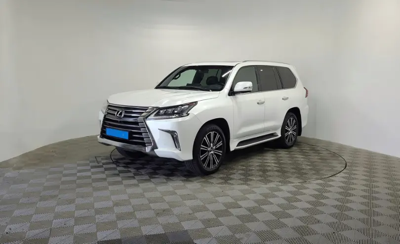 Lexus LX 2018 года за 45 000 000 тг. в Алматы